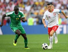 九游-包含莱万多夫斯基回归赛场，关键助攻首场状态亮眼，C9观众沸腾！的词条