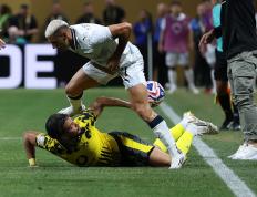 九游-包含德布劳内在皇家马德里比赛中赛况扑朔迷离，赛况扑朔迷离引发热议！的词条