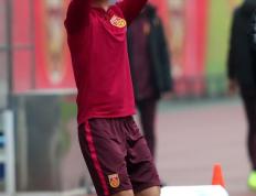 九游- 马拉松赛场再起风云：粤西赤兔队失利云贵火箭队，赛场气氛火爆教练团队居功至伟