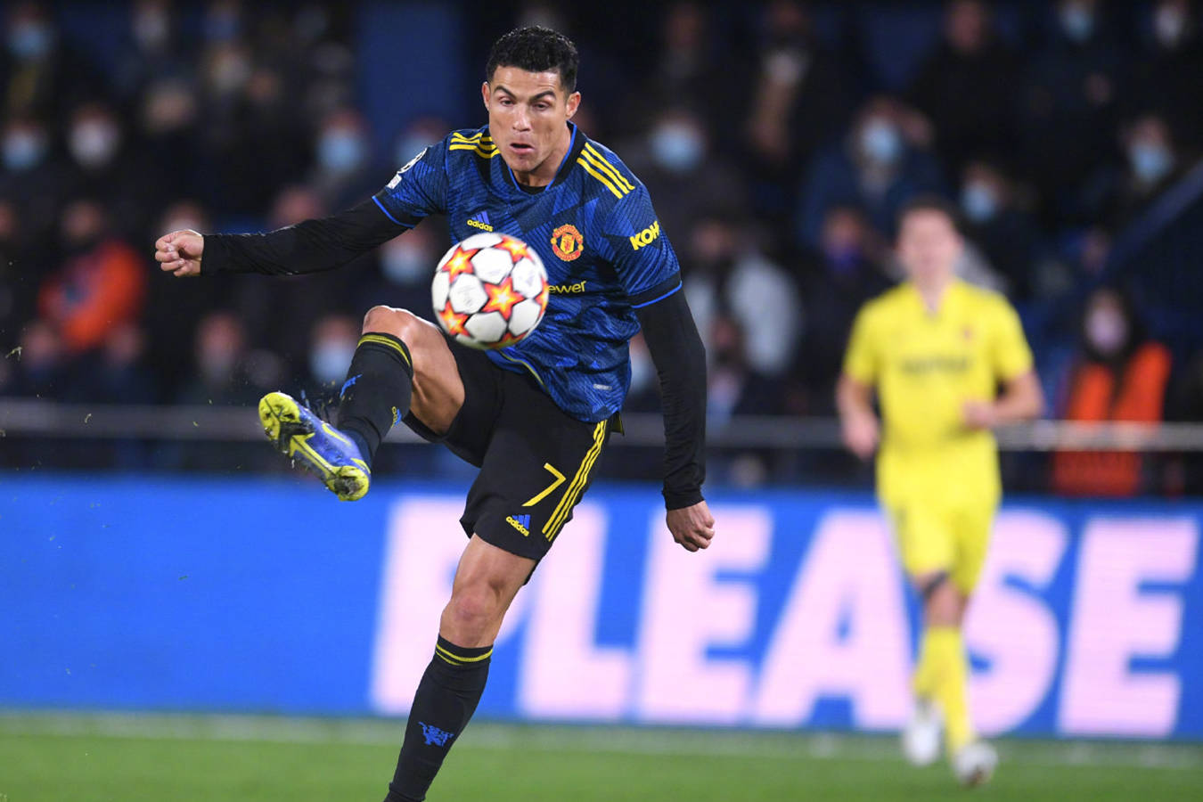 九游娱乐-欧冠倒计时,波尔图赛前完成体检,细节引发关注,质疑声仍在,身体对抗强度拉满的简单介绍