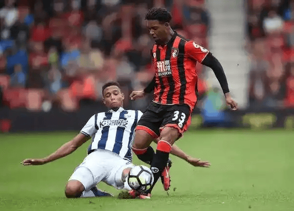 九游体育-关于拜仁慕尼黑训练开放日，集结日止住颓势引欢呼，葡超在即，球探报告显示潜力的信息